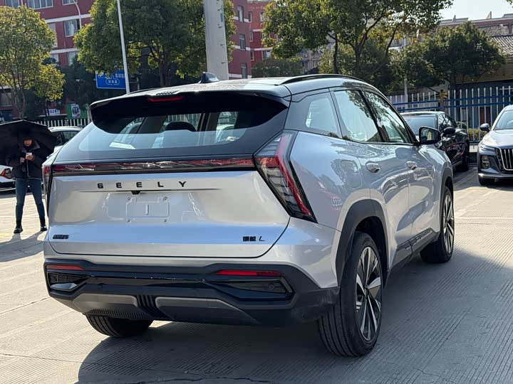 Geely Atlas L 2024 2024款 1.5TD DCT尊贵版