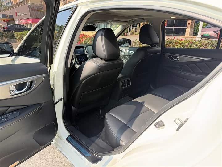 Infiniti Q50L 2021 2021款 2.0T 进享版