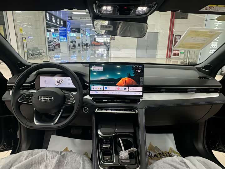 Geely Preface 2026 2026款 东方曜 1.5TD 昆仑版