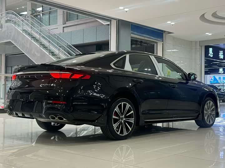 Geely Preface 2026 2026款 东方曜 1.5TD 昆仑版