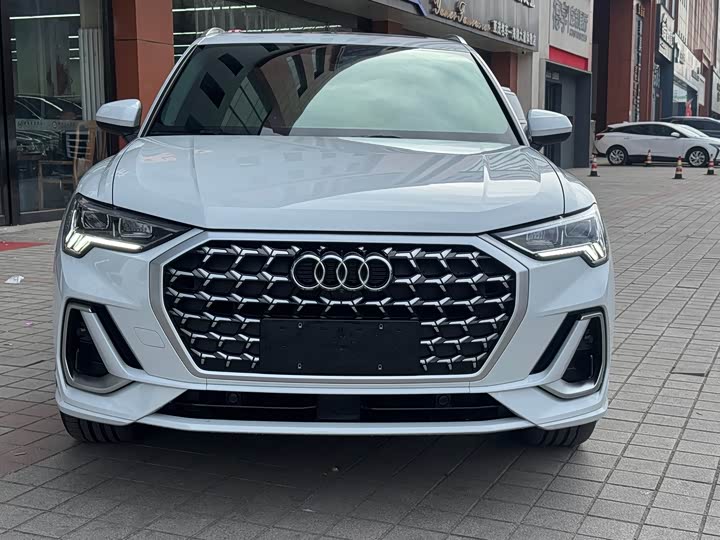 Audi Q3 2024 2024款 40 TFSI 时尚动感型