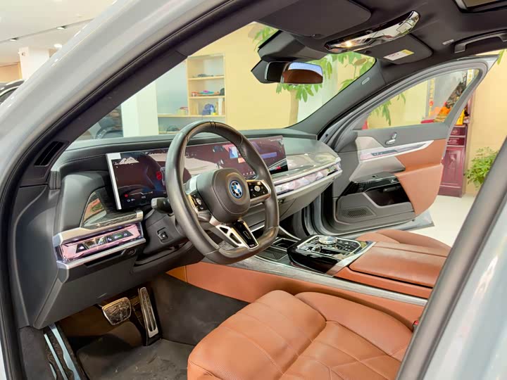 BMW i7 2023 2023款 eDrive50L 领先M运动套装