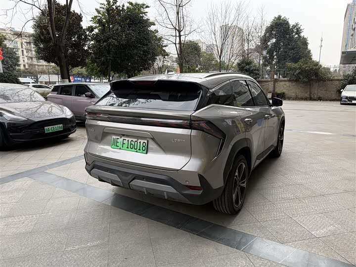 Geely Galaxy L7 2025 2025款 EM-i 115km 探索+版