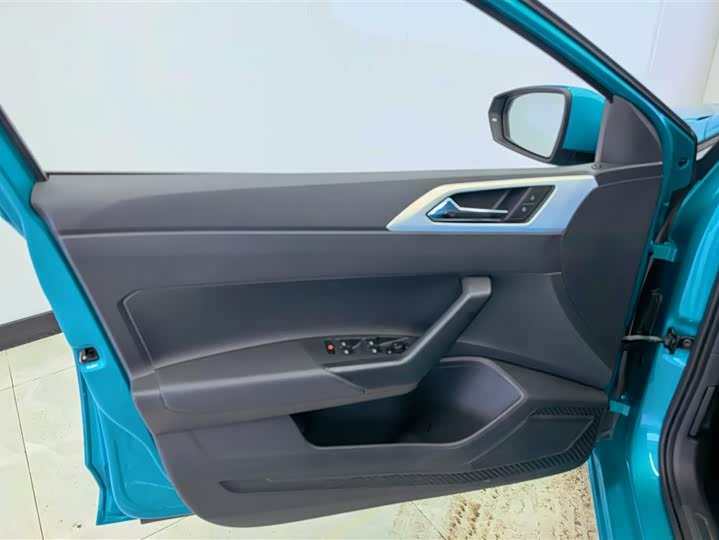 Volkswagen Polo 2023 2023款 Plus 1.5L 自动炫彩科技版