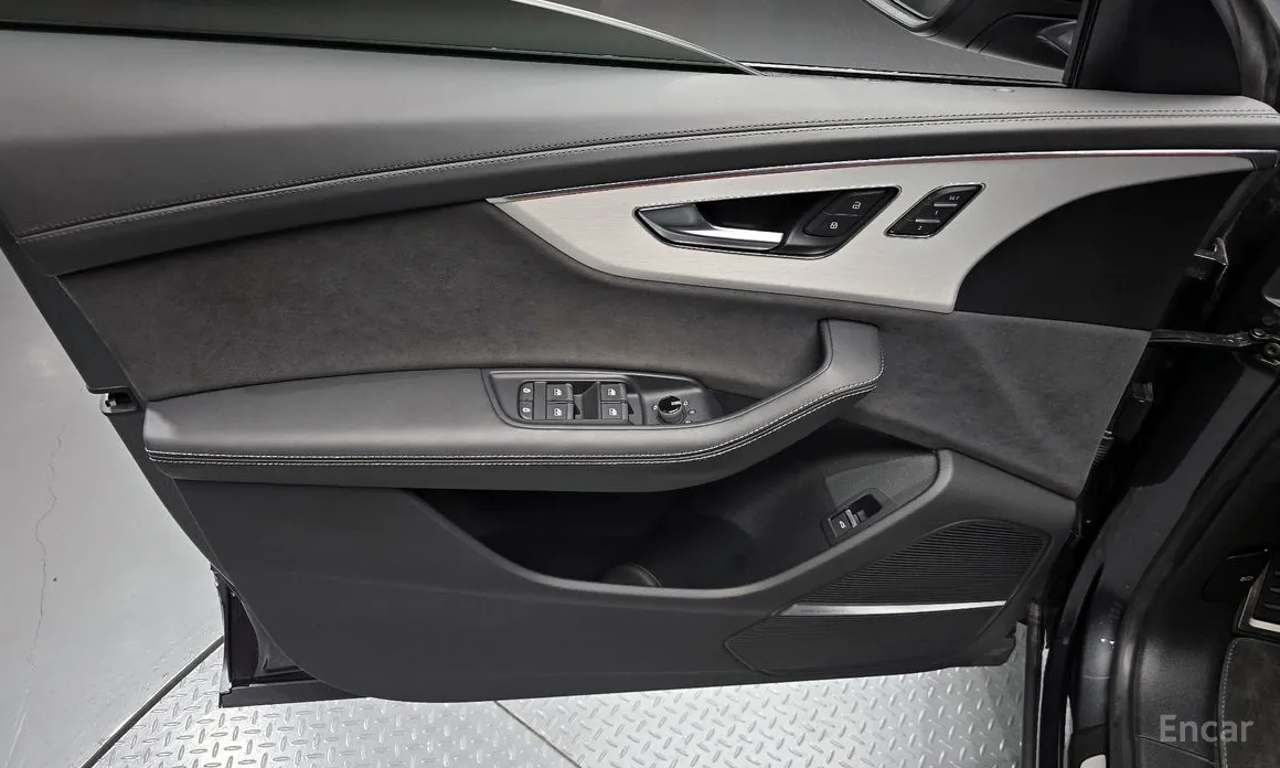 Audi Q8 2018 55 TFSI Quattro Premium