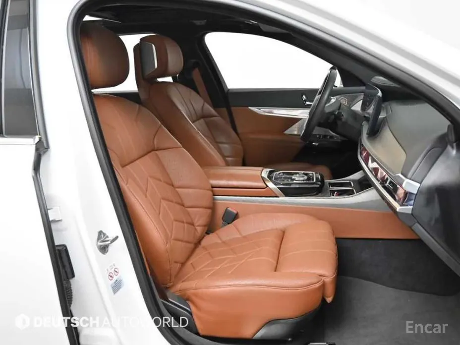 BMW i7 2022 xDrive 60 Design Pure Excellence