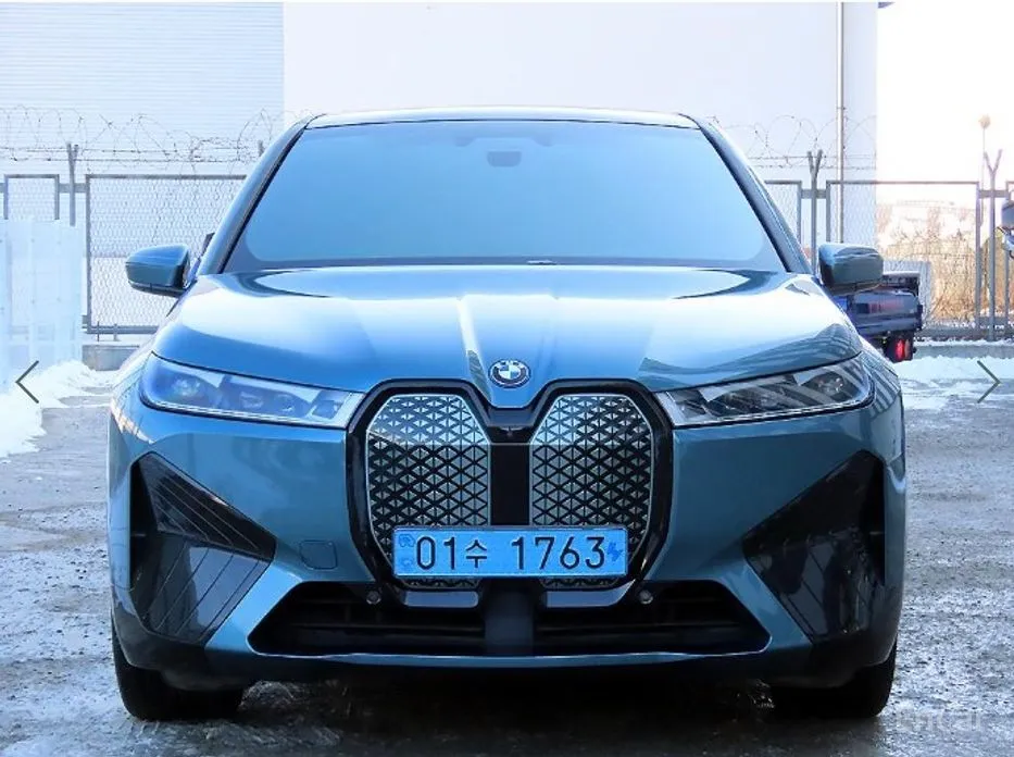 BMW iX 2021 xDrive50 Sports Plus