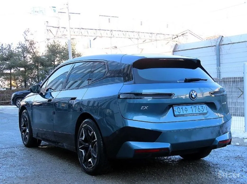 BMW iX 2021 xDrive50 Sports Plus