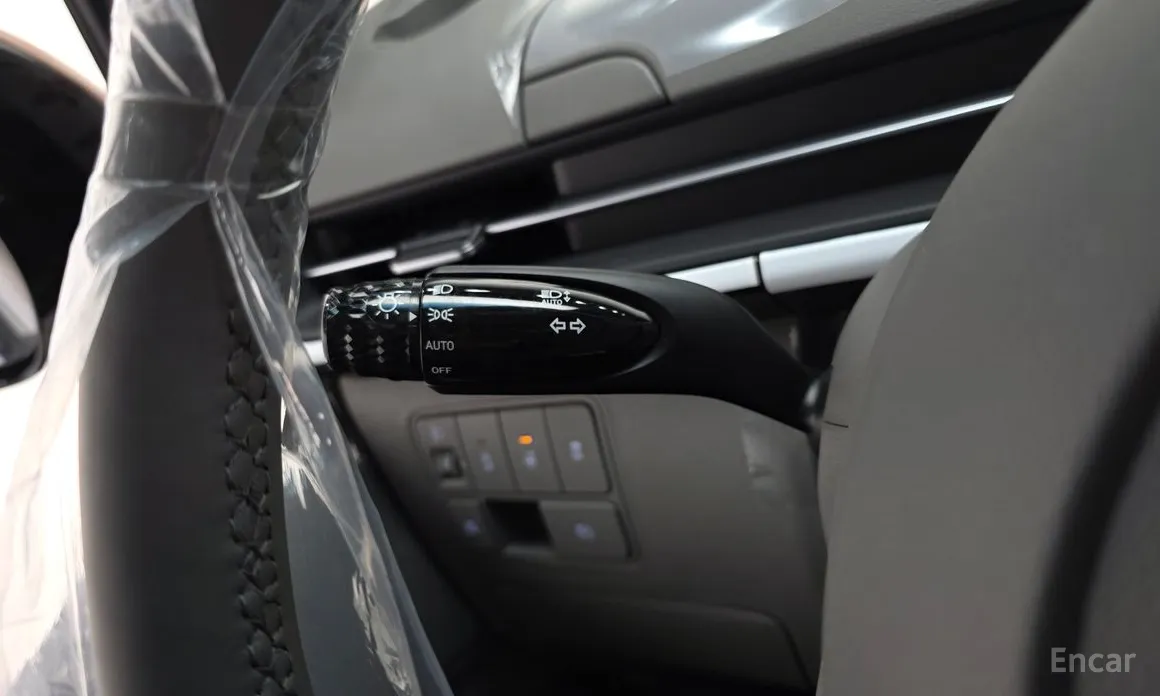 Hyundai Staria 2021 4WD Lounge 9-Seater