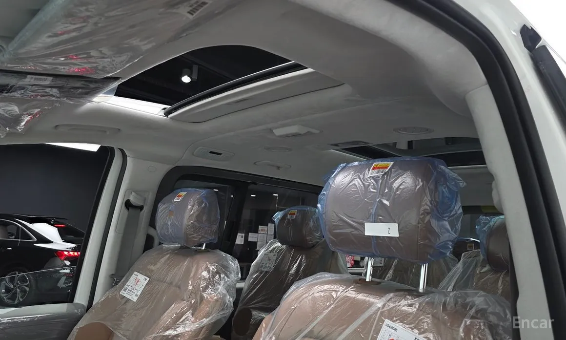 Hyundai Staria 2021 4WD Lounge 9-Seater