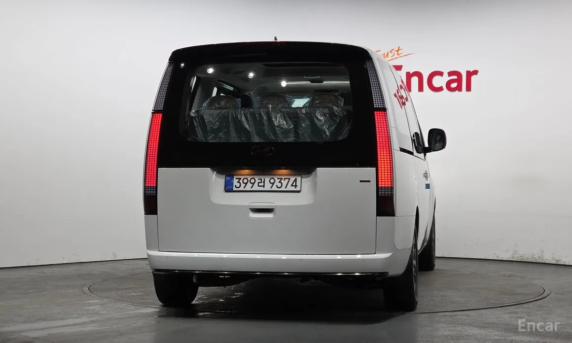 Hyundai Staria 2021 4WD Lounge 9-Seater