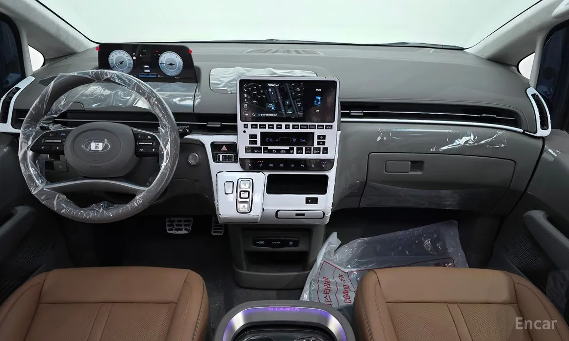 Hyundai Staria 2021 4WD Lounge 9-Seater