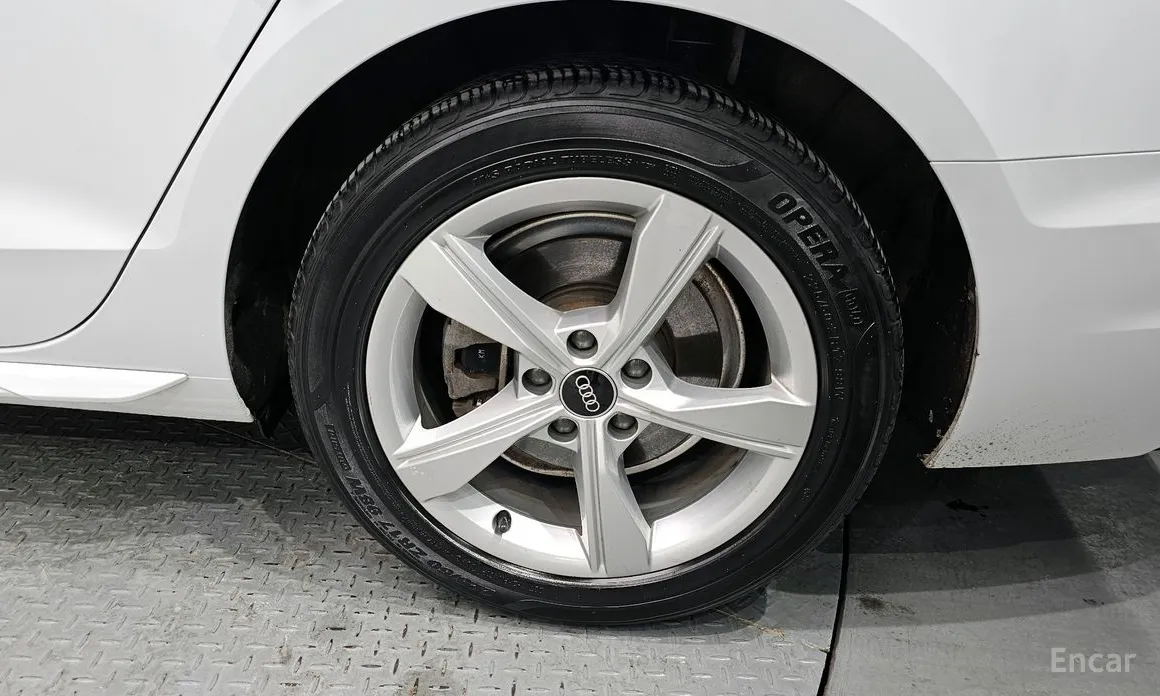 Audi A4 2016 40 TFSI