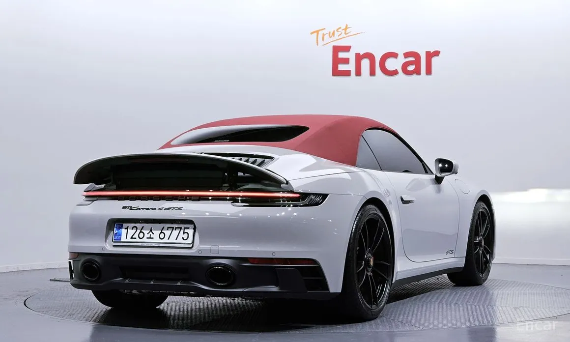Porsche 911 2019 Carrera 4 GTS Cabriolet
