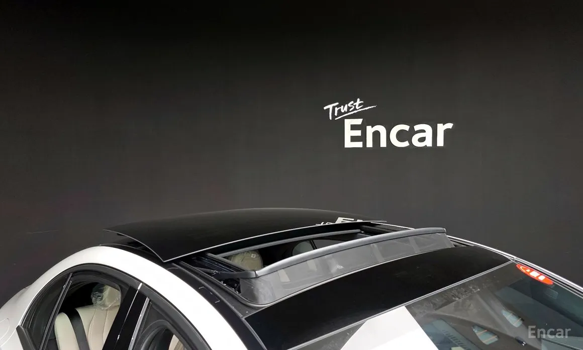 Mercedes-Benz E-Class 2024 E200 Avantgarde