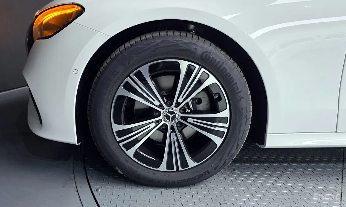 Mercedes-Benz E-Class 2024 E200 Avantgarde