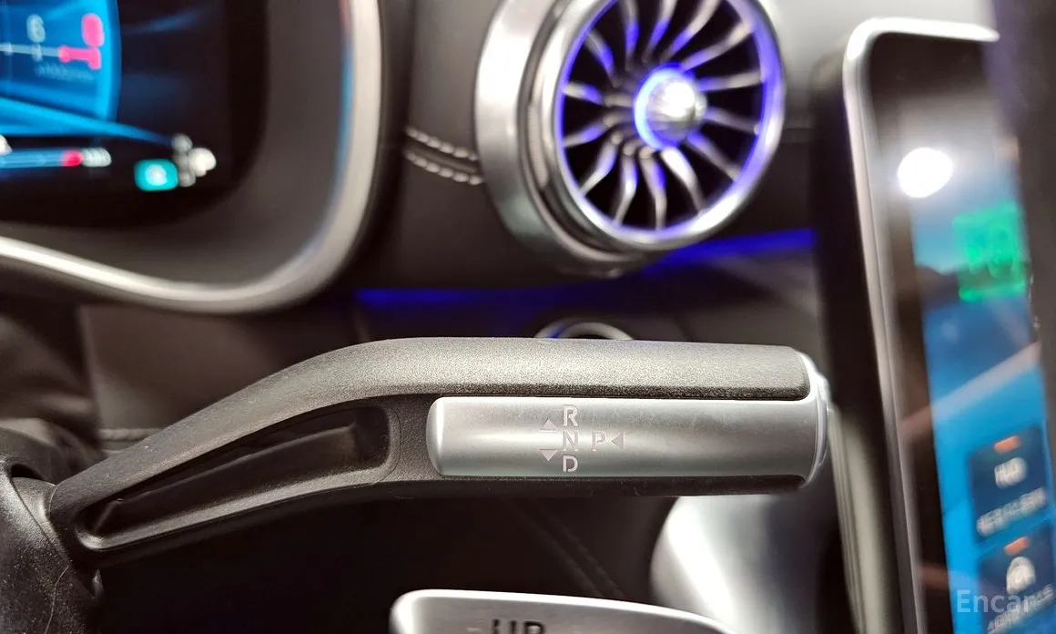 Mercedes-Benz SL-Class 2023 AMG SL63 4MATIC+