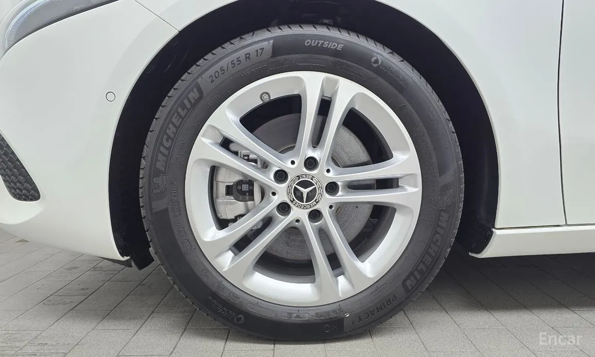 Mercedes-Benz A-Class 2019 A220 Hatchback