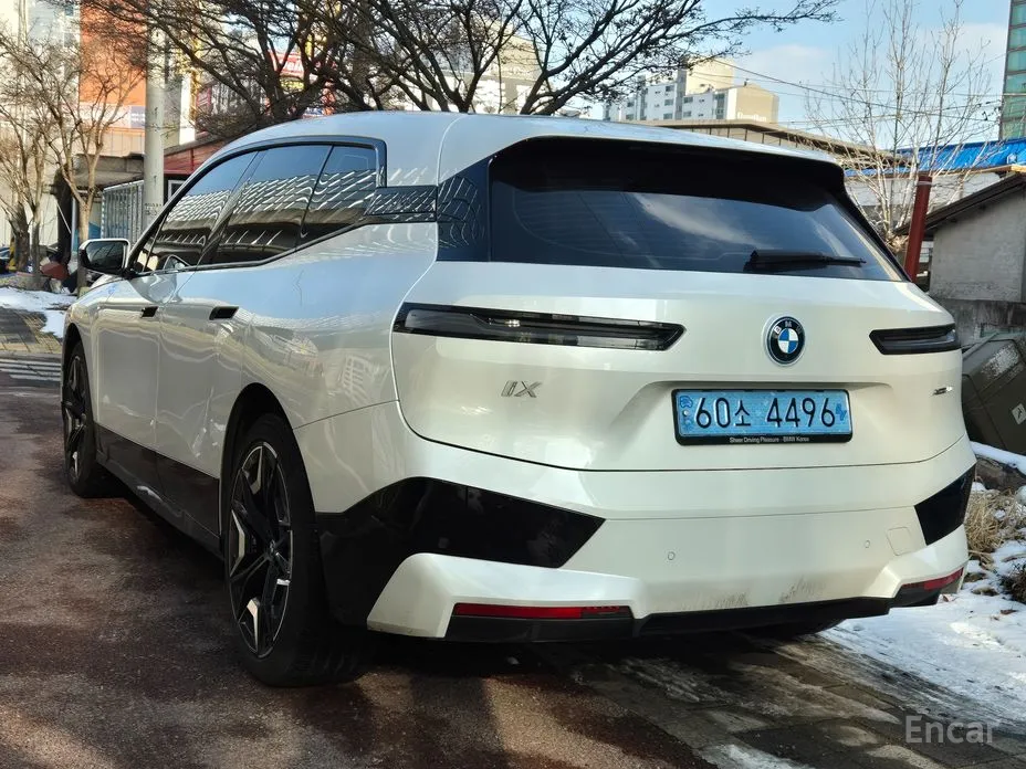 BMW iX 2021 xDrive50 Sports Plus