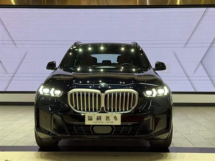 BMW X5 2025 2025款 xDrive 40Li M运动曜夜套装