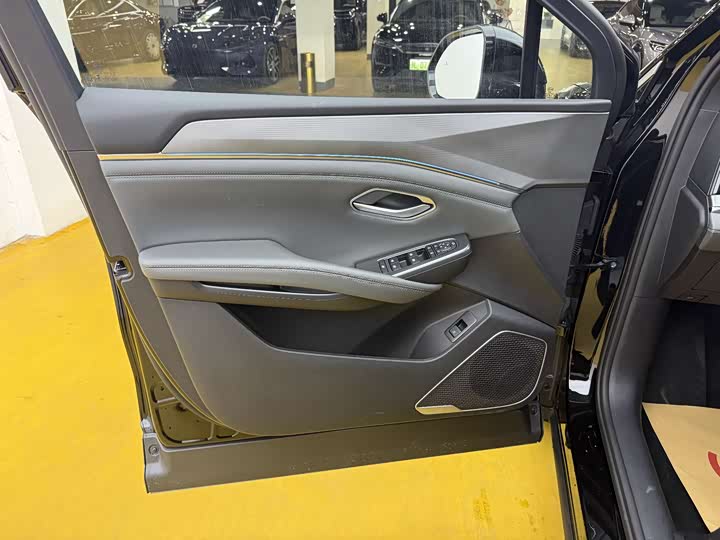 BYD Song L DM-i Hybrid 2026 2026款 200KM超越型