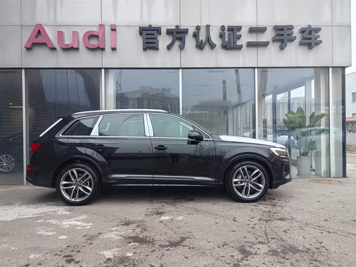 Audi Q7 2025 2025款 55 TFSI quattro S line运动型