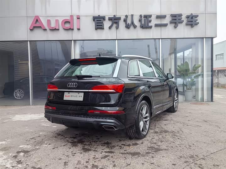 Audi Q7 2025 2025款 55 TFSI quattro S line运动型