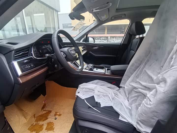 Audi Q7 2025 2025款 55 TFSI quattro S line运动型