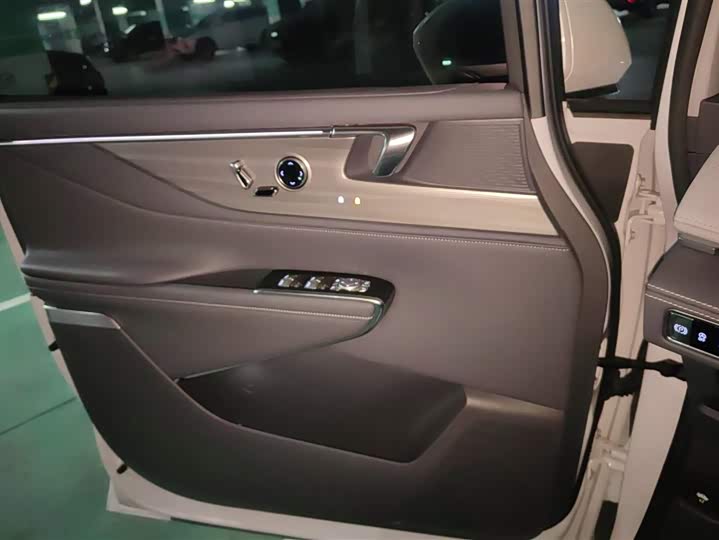 Buick GL8 ES 2025 2025款 陆尊 智享版