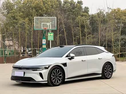 Zeekr 007 GT 2025 2025款 四驱智驾版 75kWh