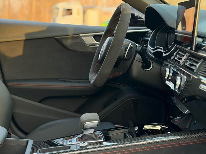 Audi RS 5 2024 2024款 RS 5 2.9T Sportback 燃擎版