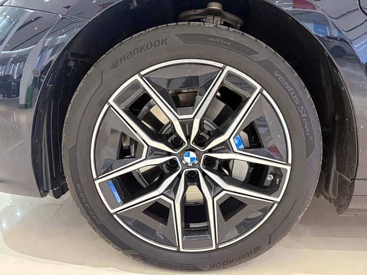 BMW i5 2025 2025款 eDrive 40L M运动套装