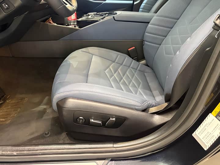 BMW i5 2025 2025款 eDrive 40L M运动套装