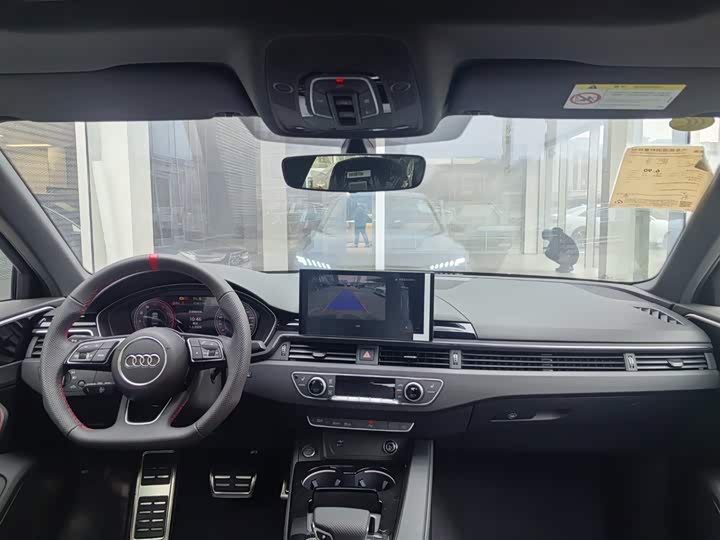 Audi A4L 2025 2025款 200万辆悦享版 40 TFSI 豪华动感型