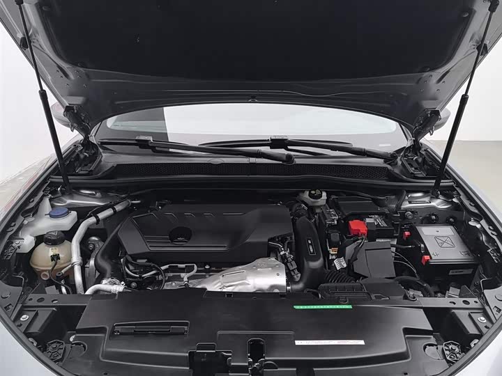 Peugeot 508 2022 2022款 508L 400THP PureTech 驾控版