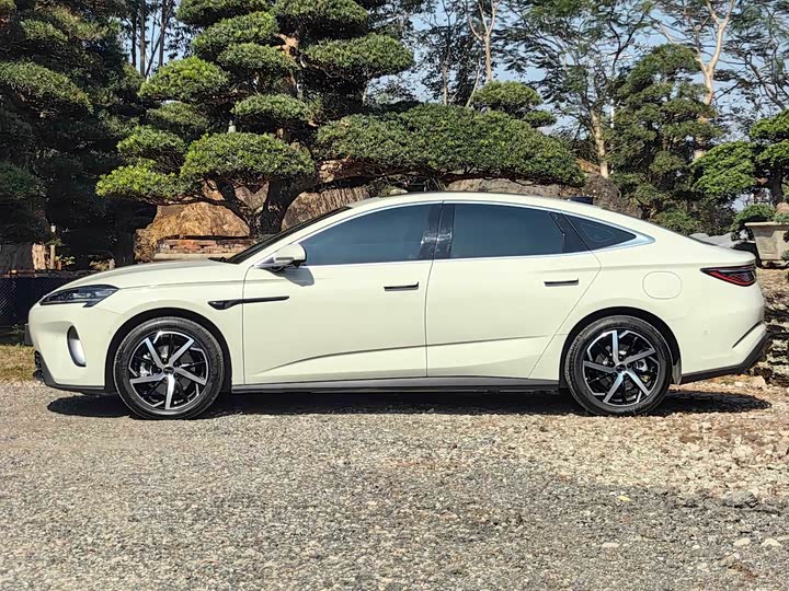 BYD Seal 07 DM-i Hybrid 2026 2026款 DM-i 1.5T 230km 尊荣型