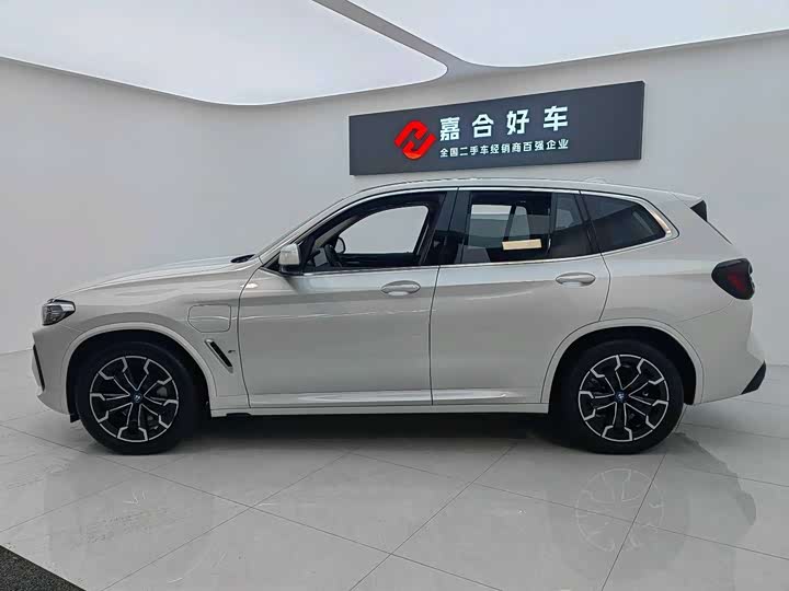 2024 BMW iX3