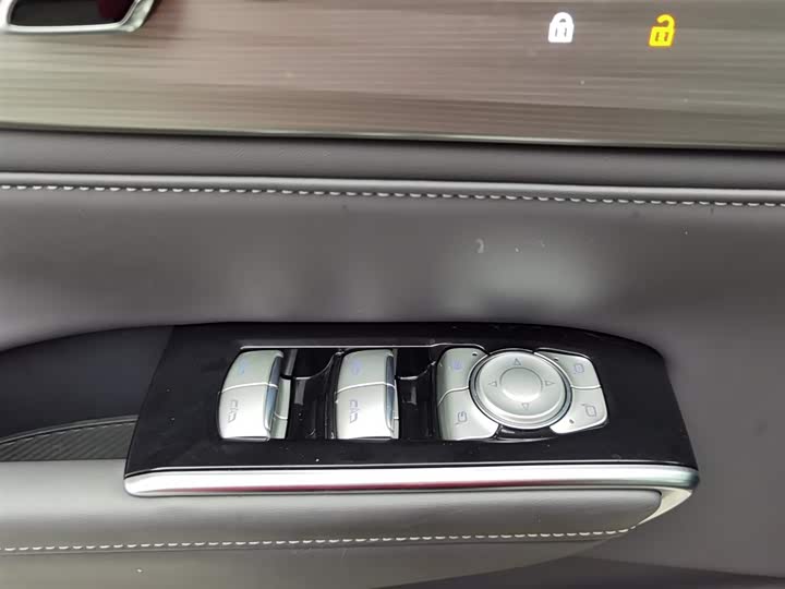 Buick GL8 ES 2025 2025款 陆尊 尊享版