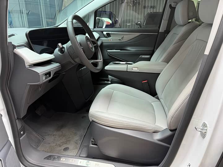 Buick GL8 ES 2025 2025款 陆尊 智享版