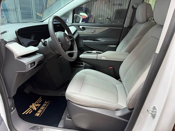 Buick GL8 ES 2025 2025款 陆尊 智享版