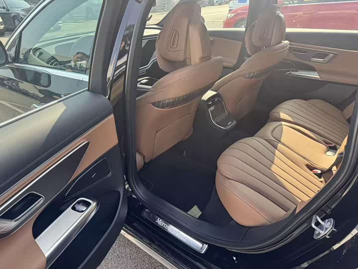 Mercedes-Benz E-Class Hybrid 2024 2024款 E 350 e L 插电式混合动力轿车