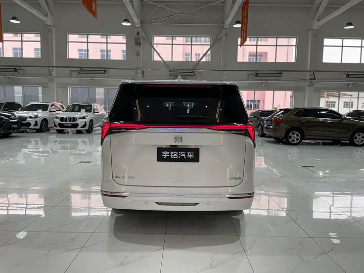 Buick GL8 ES 2025 2025款 陆尊 尊享版