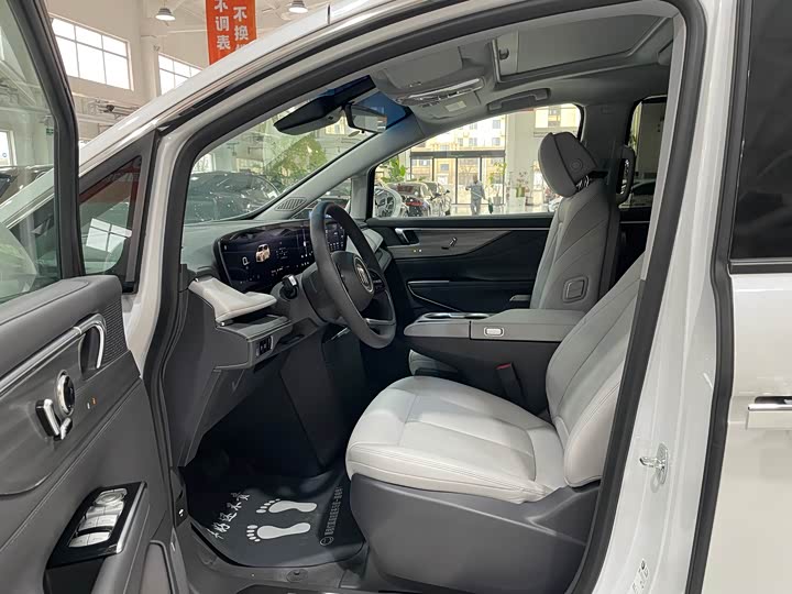 Buick GL8 ES 2025 2025款 陆尊 尊享版