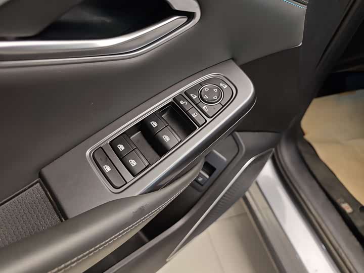 BYD Song L DM-i Hybrid 2025 2025款 智驾版 160km 卓越型