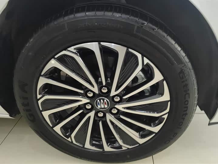 Buick GL8 ES 2025 2025款 陆上公务舱 先享版