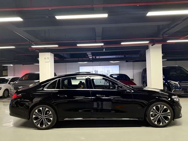 Mercedes-Benz E-Class Hybrid 2024 2024款 E 350 e L 插电式混合动力轿车