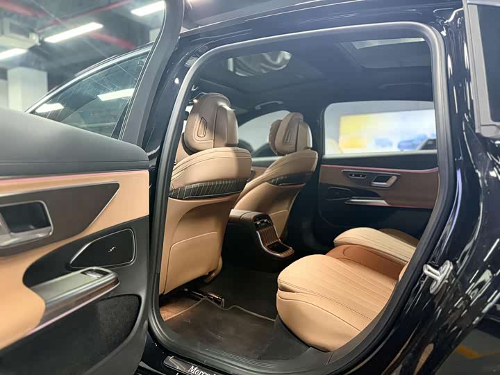 Mercedes-Benz E-Class Hybrid 2024 2024款 E 350 e L 插电式混合动力轿车