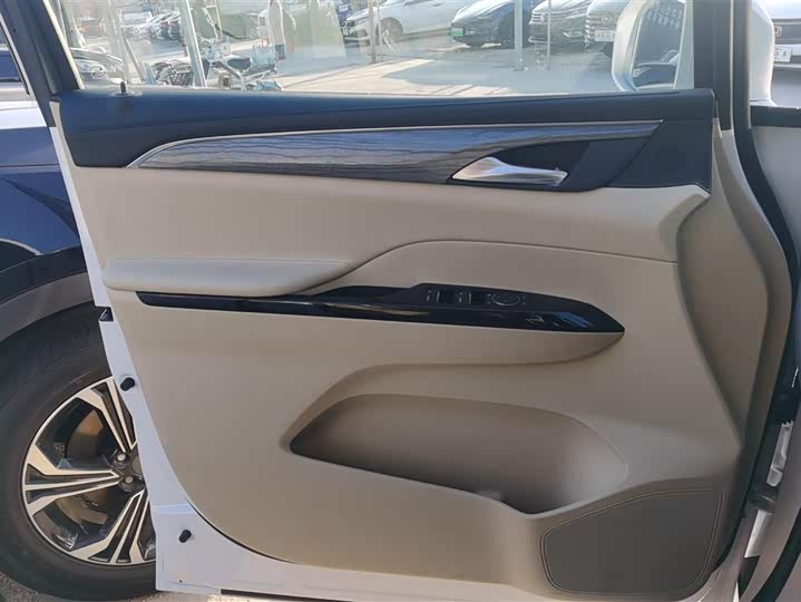 Buick GL8 ES 2025 2025款 陆上公务舱 先享版