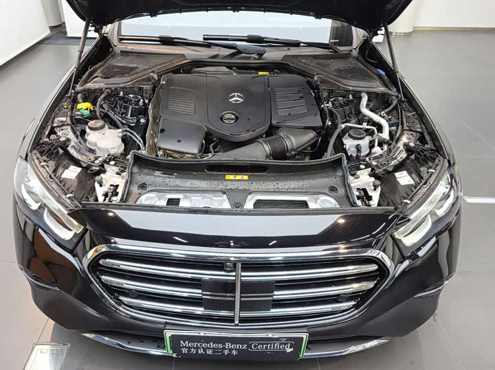 Mercedes-Benz E-Class Hybrid 2024 2024款 E 350 e L 插电式混合动力轿车