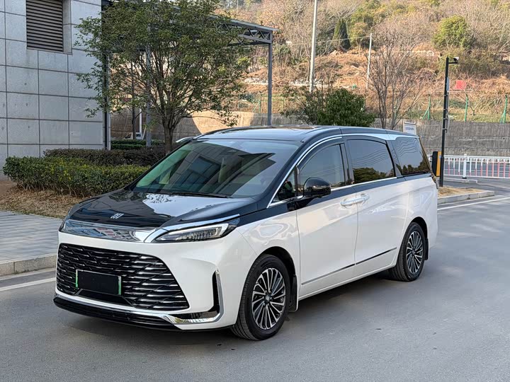 Buick GL8 Hybrid 2025 2025款 陆尚 智享版 7座